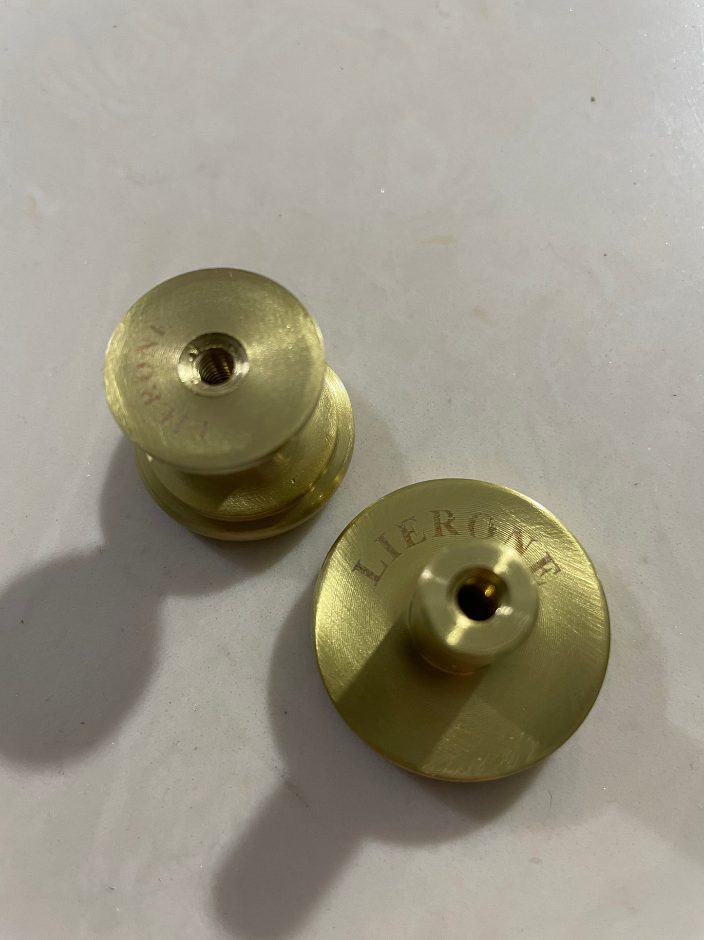 LIERONE Golden Kitchen Cabinet Knobs Round Cabinet Drawer Knobs Modern Knobs for Dresser Cupboard Bathroom Cabinets Hardware